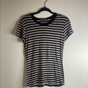 Brandy Melville Black and gray Short Sleeve Tee